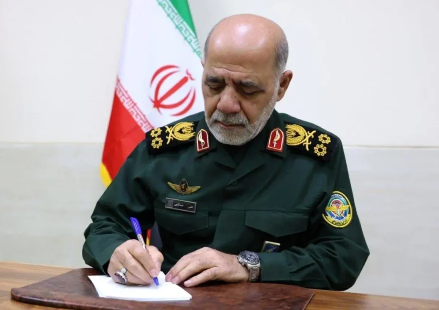 İran Ordusu: “Savaşımız Tam Zafere Kadar Sürecek”