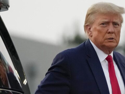 Trumptan irana acik tehdit her saldiriya bir kopru ya da santral R29KlC4x